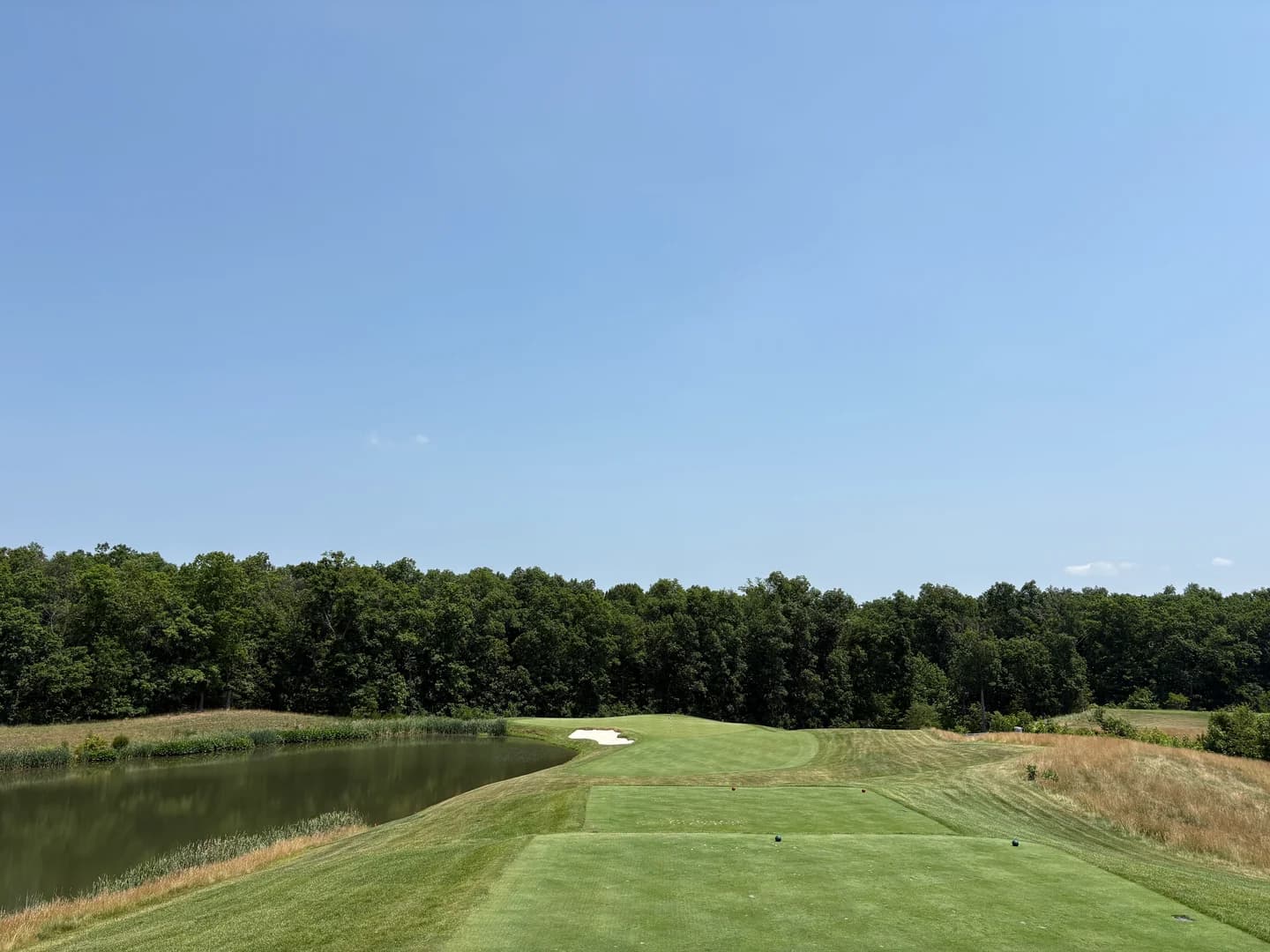 Original photograph from the tee, with water to the left of the second green